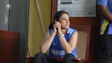 Vice Captain Smriti Mandhana reacts to birthday wishes from family and friends 🤗