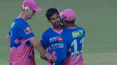 M24: MI vs RR  – Fall of Wickets