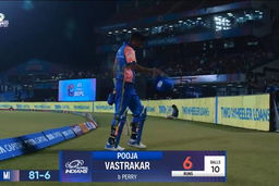 M19 - MI vs RCB: Pooja Vastrakar Wicket