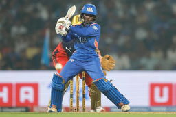 G.Kamalini's impressive 32(28) vs RCB