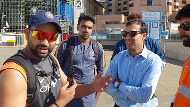 Rohit and Ashwin surprise fans on the streets of Adelaide