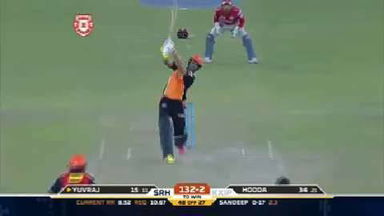 M46: KXIP vs SRH – YES Bank Maximum Sixes – Yuvraj Singh