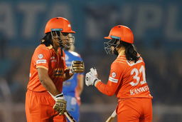 6,4,4: Simran Shaikh, Tanuja Kanwer keep GG in hunt