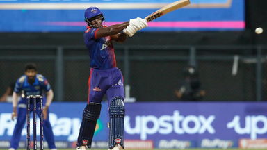 Rovman Powell's solid 43(34)