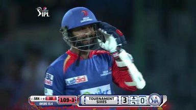 M32: DD vs SRH –  Dinesh Karthik Six