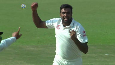 India VS NZ 2016, 2nd Test day 4: Tom Latham Wicket