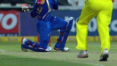 M14: CSK vs MI – Karthik b Hilfenhaus