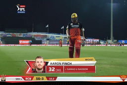 Eliminator: SRH vs RCB – Aaron Finch Wicket