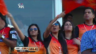 M39: SRH vs KXIP –  Naman Ojha Six