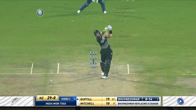 IND vs NZ 2021, 2ND T20I : Martin Guptill Six