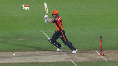 Warner's hat-trick of 4s