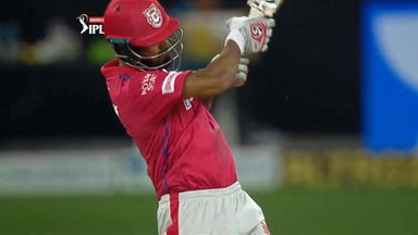 M36: MI vs KXIP – KL Rahul Six