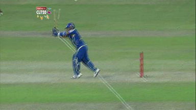 M19: SCO vs MI –  Sachin Tendulkar c Whiteman b Behrendorff