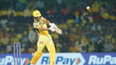 6 & 4: Gaikwad makes Nalkande pay for his No Ball error