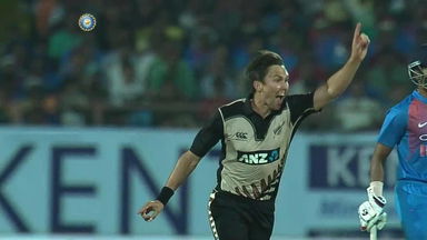 Trent Boult’s four-for seals win for NZ