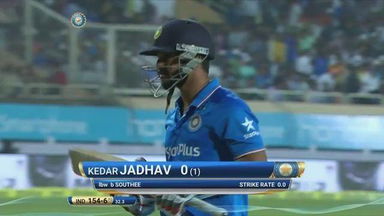 IND vs NZ 2016, 4th ODI: Kedar Jadhav  Wicket