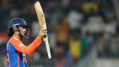 Stylish & Elegant: Smriti Mandhana's stroke-filled 54*(40)