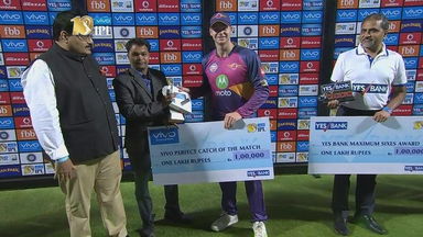 M34: RPS vs RCB  – VIVO perfect catch of the match – Steve Smith