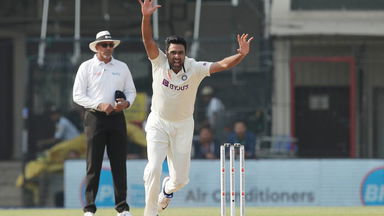 Super Start: Ashwin sends back Khawaja in first over of Day 3