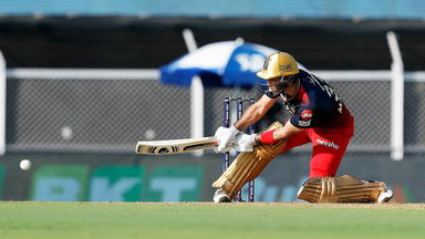 Maxwell's switch-hit fetches him four