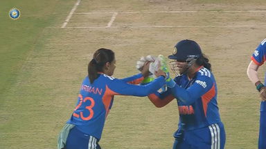 IND-W vs SL-W 2025, 2nd T20I: Fall of Wickets