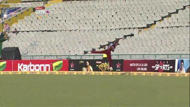 CLT20 2013 Q5: KM vs FW - Amazing Catch - Lahiru Jayaratne