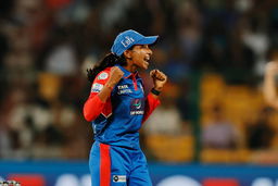 Minnu Mani jolts MI with twin strikes