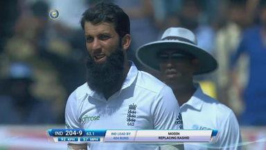 IND vs ENG 2016 - 2nd Test, day 4 : Mohammed Shami Wicket