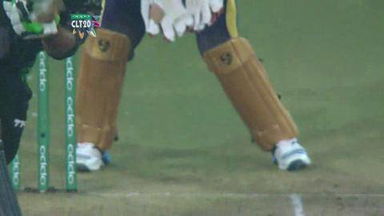 M18: KKR vs DOL –  Jonathan Vandiar Wicket