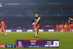 WPL 2025, M01 - GG vs RCB: Raghvi Bist Wicket