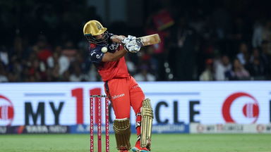 Archer's nasty bouncer hits Jitesh right on the helmet