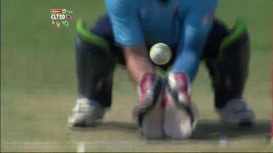 Q3: AA vs HAM –  GJ Maxwell c Bates b Hira
