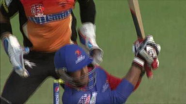 M32: DD vs SRH –  Mayank Agarwal Wicket