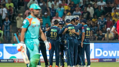 Terrible mix-up: Stoinis gets run-out