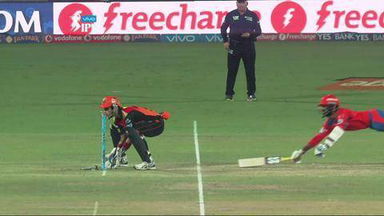 M59: GL vs SRH – Dinesh Karthik Wicket