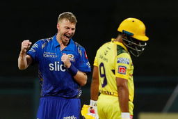 4 & OUT: Meredith’s excellent comeback against Rayudu