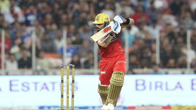 4 x 5 = Kohli goes berserk vs Rabada