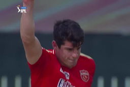 Moises Henriques' twin strikes in one over