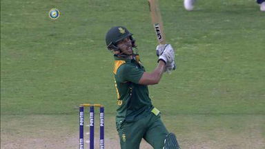 3RD ODI: IND vs SA – Farhaan Behardien Six