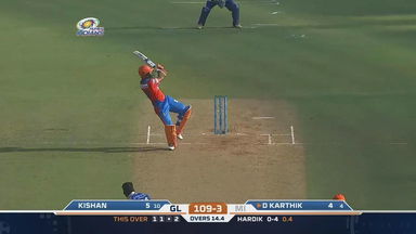M16: MI vs GL  – Dinesh Karthik Six