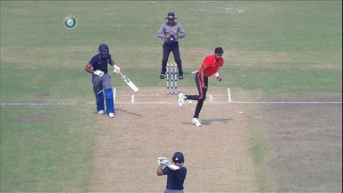 Oops! That must have hurt Ishan Porel