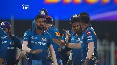 4 & OUT: Bumrah has last laugh