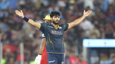 Arshad Khan's impactful spell of 3/22