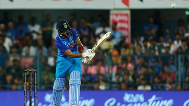 3 boundaries & 1 six - Rahul & Rohit in demolition mode