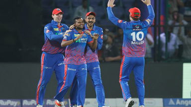 Run, grab, balance! Natarajan's fantastic catch