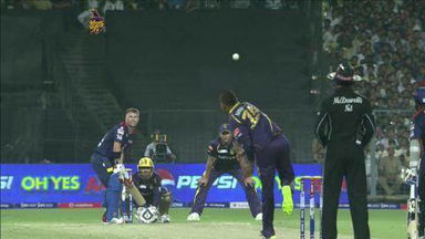 M1: KKR vs DD – David Warner Wicket