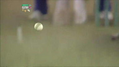 M17: KXIP vs COB –  Glenn Maxwell Wicket