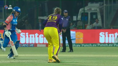 M14 - UPW vs MI: Amelia Kerr Wicket