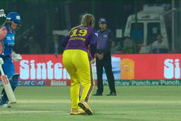 M14 - UPW vs MI: Amelia Kerr Wicket