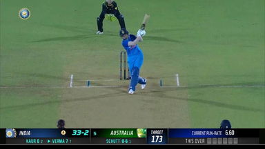 IND-W vs AUS-W 2022, 3RD T20I: Shafali Verma Six